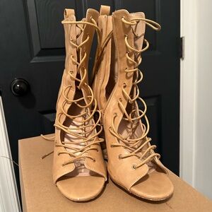 Stylish Tan Lace-Up Women's Boots